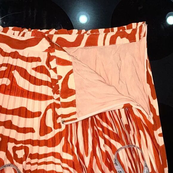 Maeve‎ Anthropologie The Isobel silky Pleated skirt size 8 NWT - Picture 10 of 14